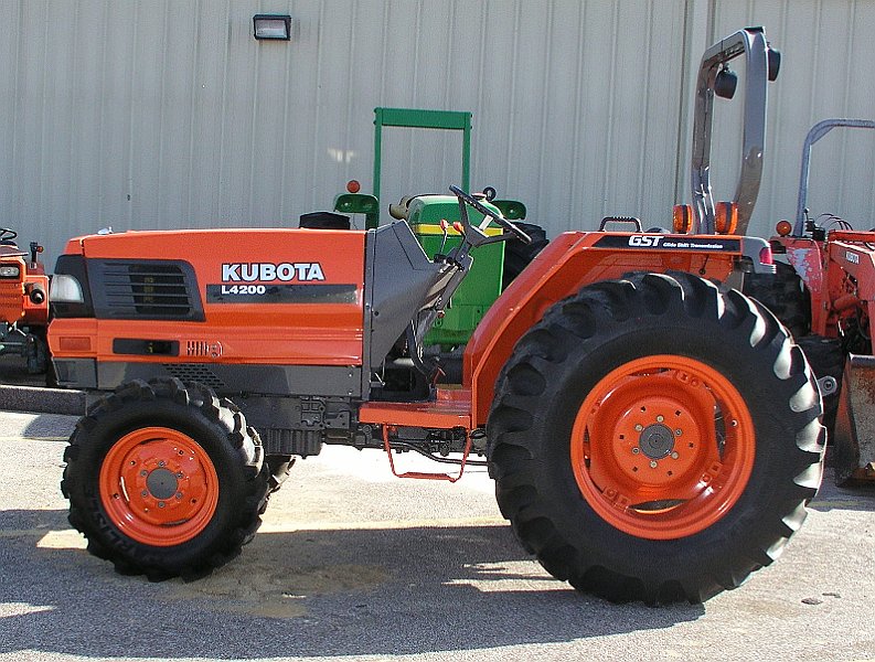 Kubota L4200 CZĘŚCI DO SILNIKA